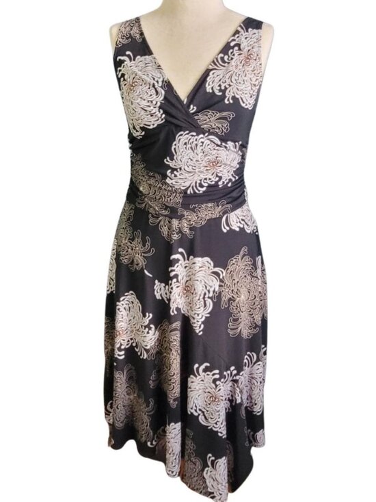 Dresses & Skirts - Black Floral Sleeveless Dress